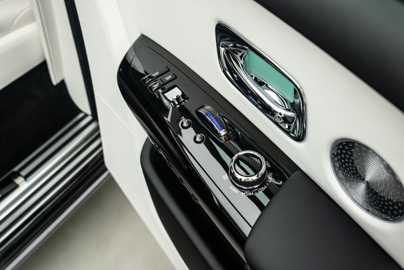 2025 ROLLS ROYCE PHANTOM | HIGH SPECS | VIP REAR SEATS